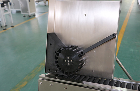 真空管臥式貼標機