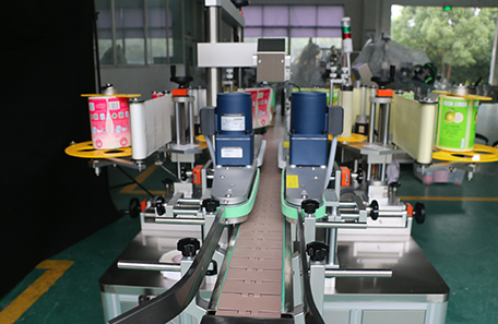 方桶雙面貼標機