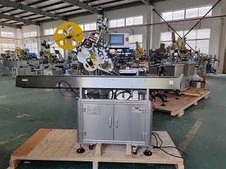 2025.8.1美國斜臥式不干膠貼標機2臺