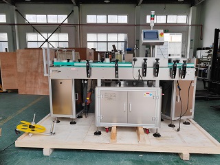 2025.11.4越南立式圓瓶貼標機+轉盤2臺